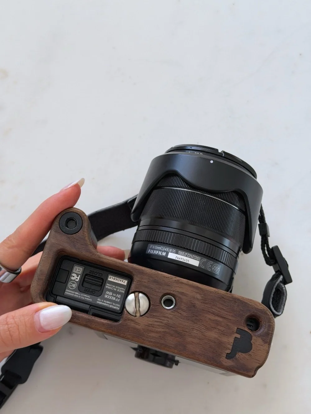 Fujifilm XT-20 Mirrorless Camera Body + 18-55mm Lens Bundle, incl Accessories
